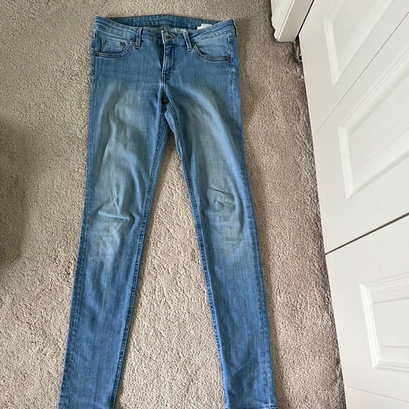 Low Waist Skinny Jean Light Wash - Picture 1 of 4